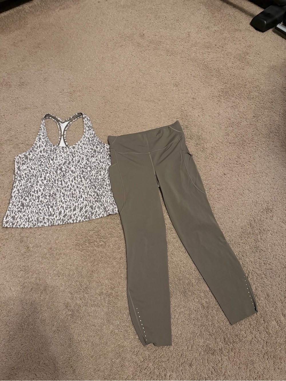 Lululemon fast n free 25’ leggings in Nomad and cool racerback nulu